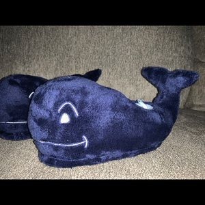 Vineyard Vines kids Whale Slippers